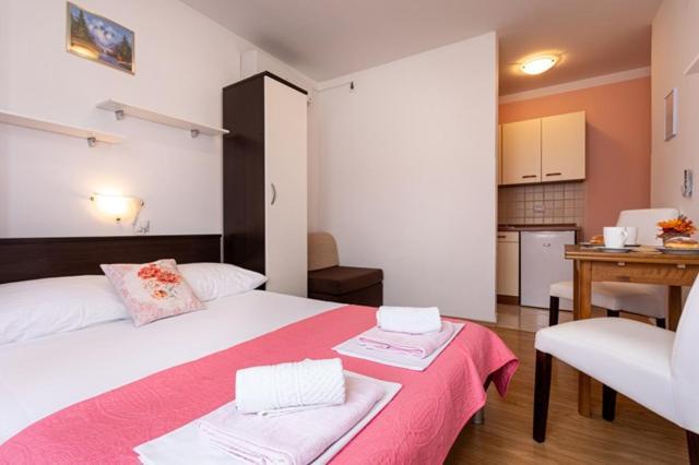 Apartments Marinko バスカ エクステリア 写真