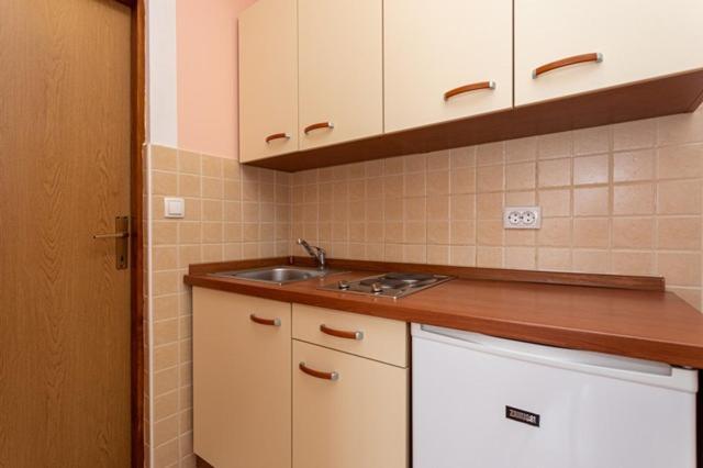 Apartments Marinko バスカ エクステリア 写真