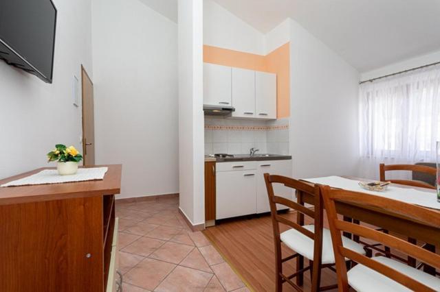 Apartments Marinko バスカ エクステリア 写真